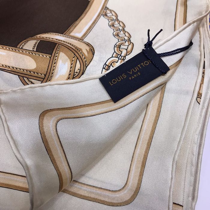 Louis Vuitton Scarf LVS00143